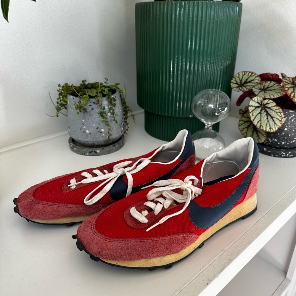 Nike waffle racers red and blue